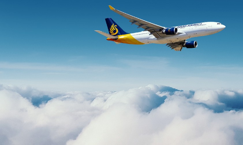 Lackierung am Computer: In Wahrheit war der Jet von Hans Airways weiß.