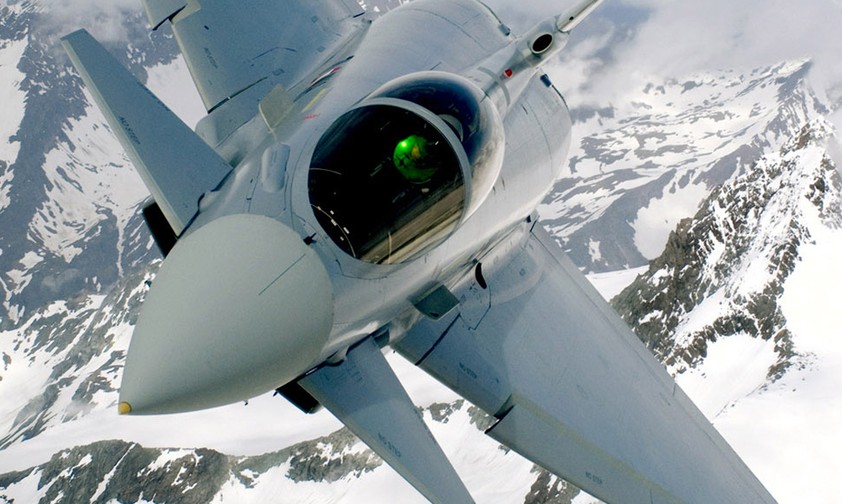 Eurofighter der österreichischen Luftwaffe: Stieg zum Fracther auf, um zu sehen, was los ist.