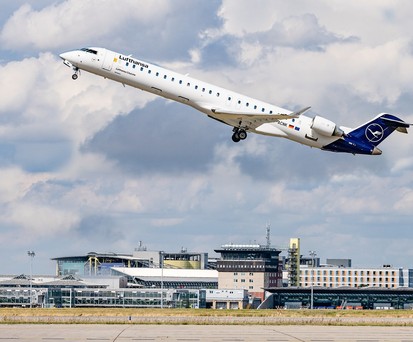 flugahfen leipzig halle lufthansa crj