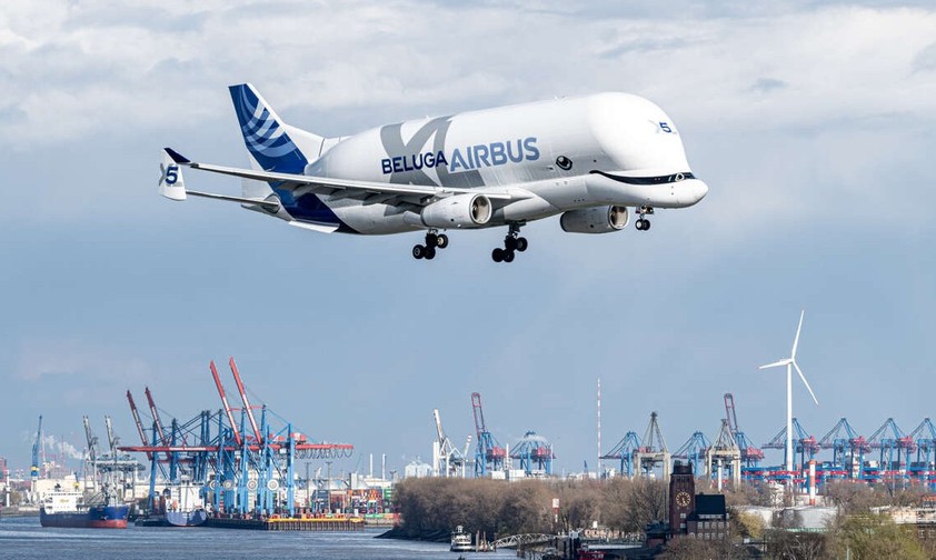 BelugaXL auf dem Landeanflug