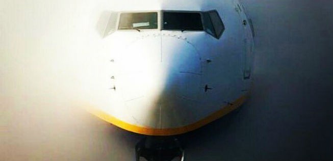 Boeing 737 von Ryanair: Mit der Fluglinie sollte man sich bei Twitter nicht anlegen.