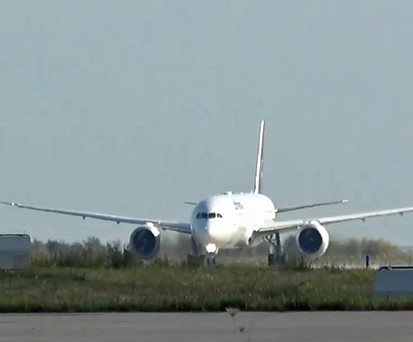 Lufthansa übt mit der Boeing 787 in Leipzig