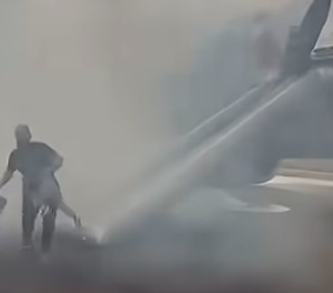 evakuierung flugzeug koffer