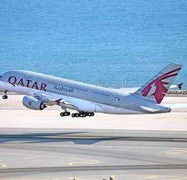 Airbus A380 von Qatar Airways: Die Fluglinie will ihr Netz über Beteiligungen stärken.
