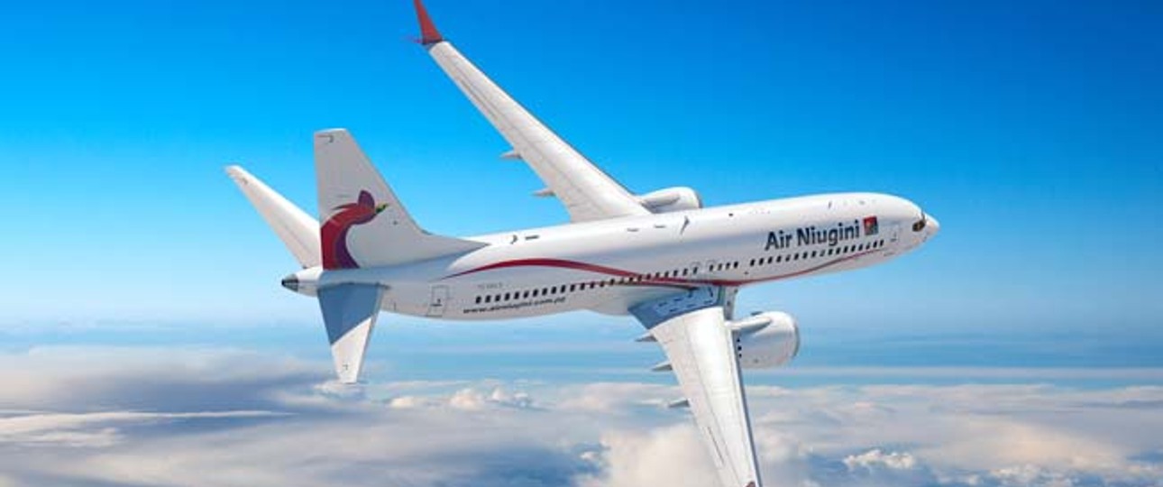 Boeing 737 Max in den Farben von Air Niugini. Die Airline erneuert ihre Flotte.