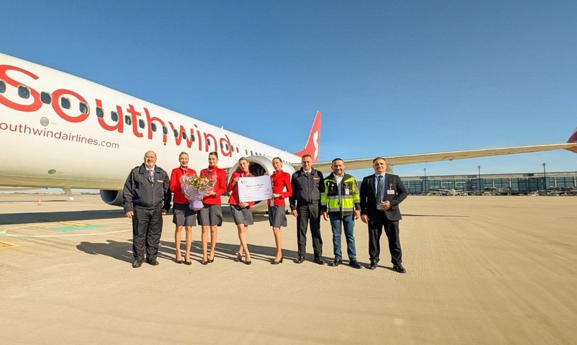 Southwind Airlines am BER: Die Airline ist mit Sonderflügen zur ITB nach Berlin gekommen.
