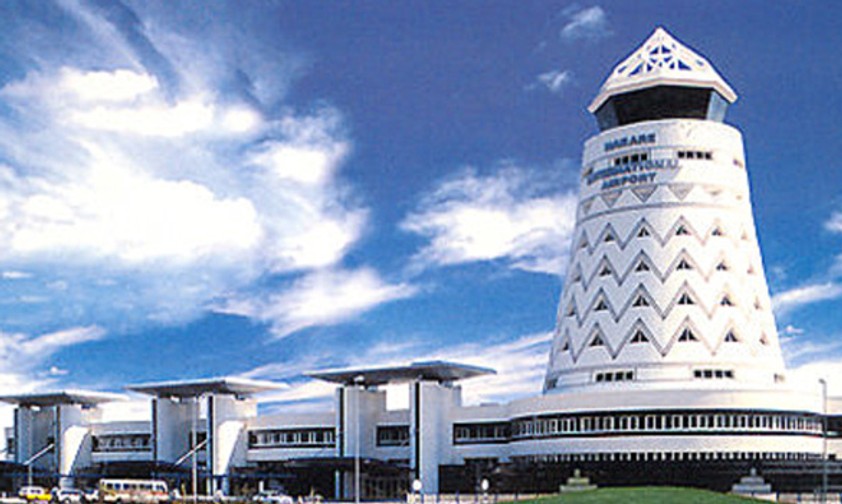 Rang 10: Harare International Airport, Simbabwe - 4725 Meter.