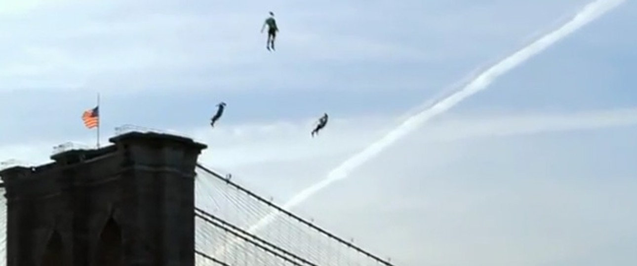 Ungewöhnliche Marketingaktion: Fliegende Menschen über New York City