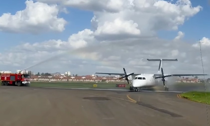 dash 8 200 air kenya