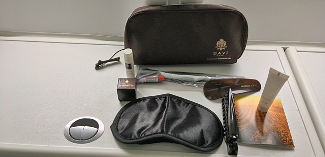 ... und ein Amenity Kit mit Pflegeprodukten der Marke Davi.