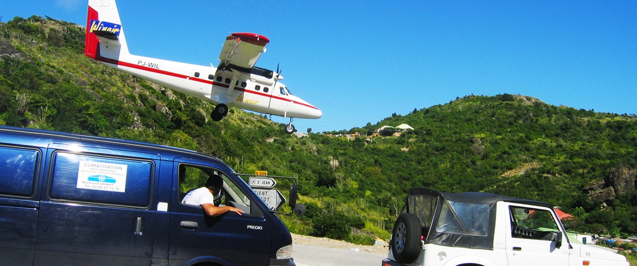 Was muss ein Luftfahrtfan einmal getan haben? «In St. Barth beim Kreisel stehen», sagt aeroTELEGRAPH-Leser David Bruegger. <a href="https://www.aerotelegraph.com/hobbyfotograf-wird-beinahe-von-fahrwerk-getroffen" target="_blank" rel="noopener">Ganz ungefährlich ist das nicht.</a>