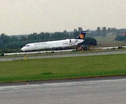 Die CRJ700 von Lufthansa in Katowice: Die Piloten wählten die falsche Landebahn.