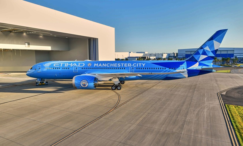 Boeing 787-9 von Etihad: Trägt eine Manchester-City-Lackierung.