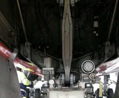 Bugrad einer Boeing 737: Wenig Raum für blinde Passagiere.