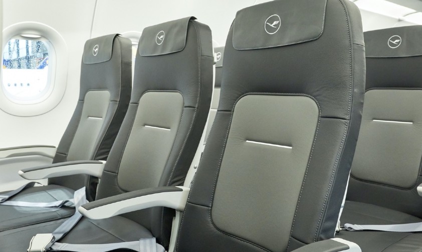Economy Class von Lufthansa: freie Nebensitze.