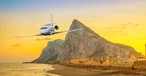 Businessjet vor dem Felsen von Gibraltar: Das britische Territorium baut ein eigenes Flugzeugregister auf.