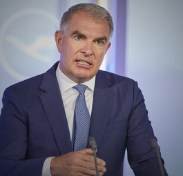 Lufthansa-Chef Carsten Spohr bei der außerordentlichen Hauptversammlung im Juni 2020: Ein Wendepunkt.