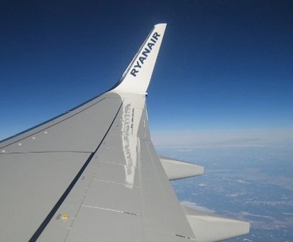 Ryanair-Tragfläche: Drei Fliegern ging langsam das Kerosin aus.