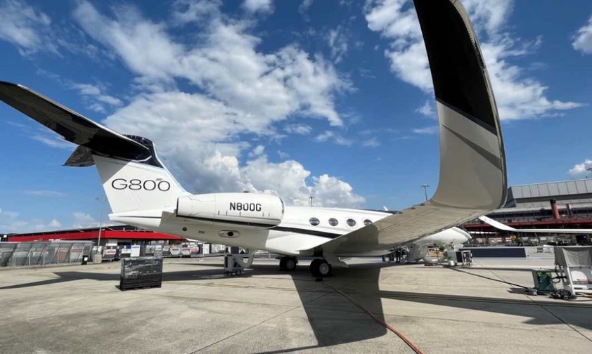 Eine Gulfstream G800.
