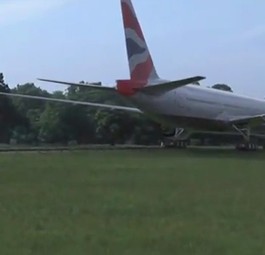 B777 im Londoner Park: Geschicktes Marketing