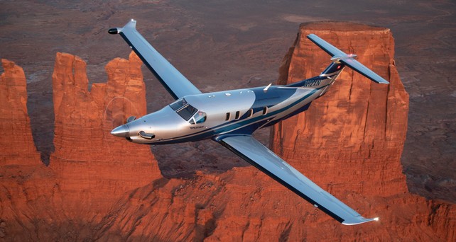 Der Pilatus PC-12 hat eine Reichweite von 3417 Kilometer.