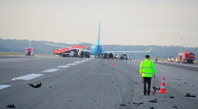 tuifly boeing 737 frankfurt reifen 03
