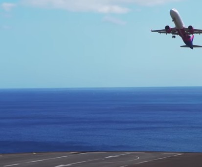 Hier startet ein Airbus A321 Neo richtig steil durch