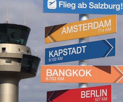 Flughafen Salzburg: Reisende fahren jetzt nach München oder steigen anderswo um.