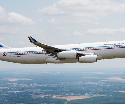 Airbus A340 der Armée de l'Air mit dem Kennzeichen F-RAJB: Verkauft für den vierfachen Startpreis.