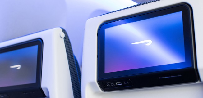 Die Bildschirme in der Economy Class haben künftig eine Diagonale von 10 Zoll statt bisher 6 Zoll - das sind 10 Zentimeter mehr.