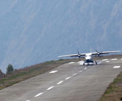 Zwei Tote bei Absturz von Frachter in Nepal
