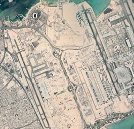 Flughäfen von Doha: Für die WM ist auch der alte (links) wieder in Betrieb.