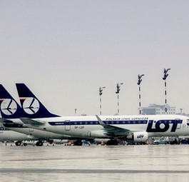 Flieger von LOT in Warschau: Bald neue Eigentümer?