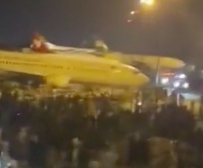 Chaos am Flughafen Kabul, leerer Luftraum über Afghanistan