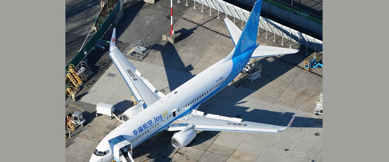 Boeing 737 mit der Kennung B-208V in Seattle: Gemischtes Kleid.