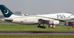 Maschine von Pakistan International Airlines: Der Ex-Chef darf ausreisen.