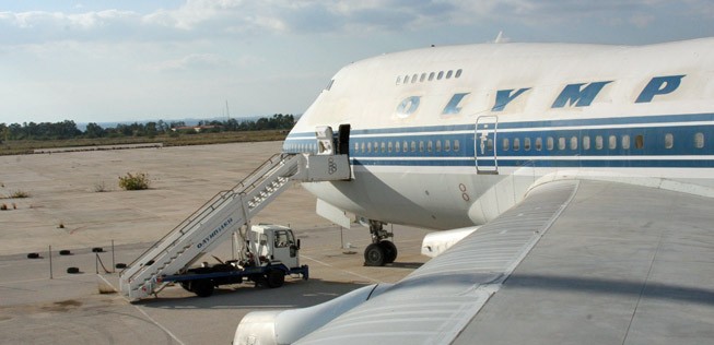 Abgestellte Boeing 747 der ehemaligen Olympic Airways am Flughafen Ellinikon.