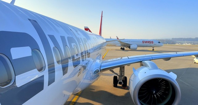 Flieger von Helvetic Airways und Swiss: Die Schweizer Lufthansa-Tochter braucht Hilfe