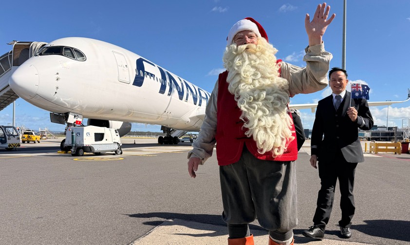 Airbus A350 von Finnair in Melbourne: Der Weihnachtsmann fliegt selbstverständlich mit der finnischen Nationalairline nach Australien.