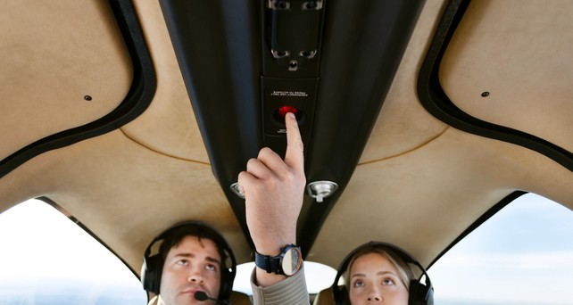 Autoland in Cirrus Kolbenmotorflugzeugen: Der Hersteller stattet die neue SR-Serie G7+ mit dem Notfallsystem aus.