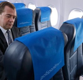Russlands Premierminister Dmitri Medwedew im Dobrolet-Jet: Namenlose Nachfolgerin.