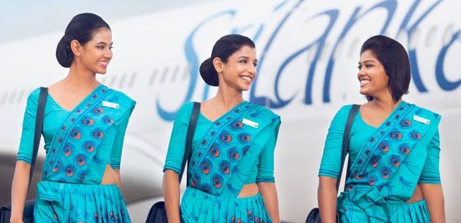 Flugbegleiterinnen von Sri Lankan Airlines: Sie sollen bei der Restrukturierung mithelfen.