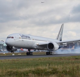 lufthansa erste boeing 787 mit allegris d abpf