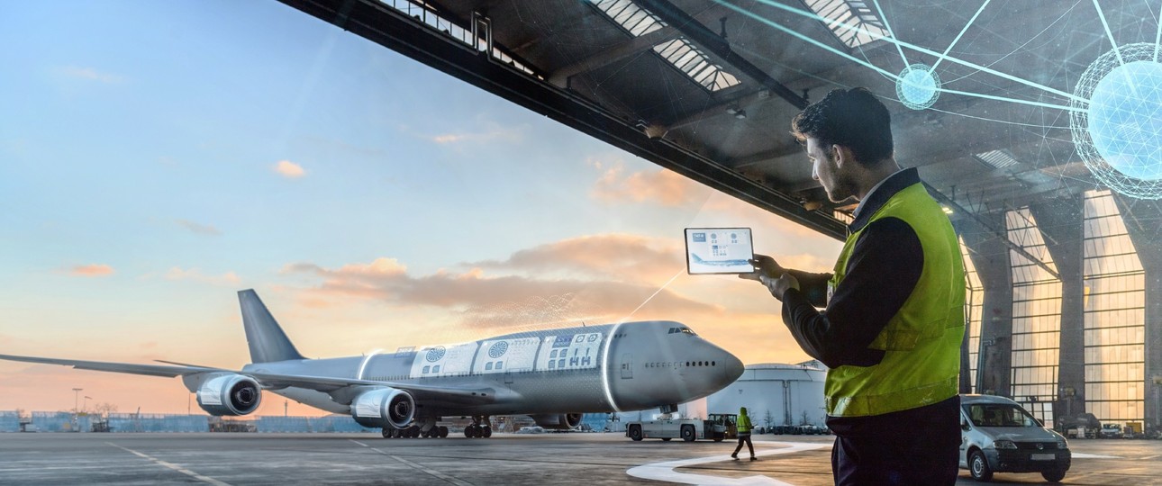 Flugzeug vor dem Wartungshangar: Digitalisierung wird immer wichtiger.