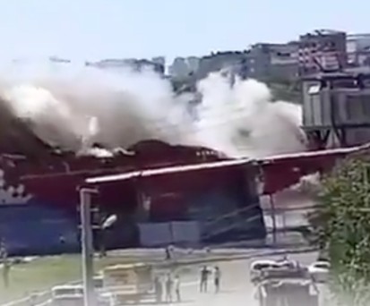 Airbus A340 in Flammen: Gut sieht es nicht aus.