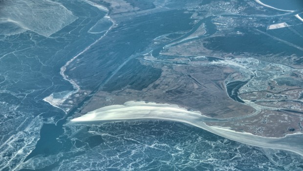 Polen und Deutschland müssen sich die Oderhaff Lagune teilen. Sie ist von starker Verschmutzung durch den Oder Zufluss bedroht. Forscher fanden Aluminium- und Eisenpartikel im Wasser der Lagune.