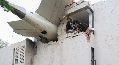 Indiens Premier Narendra Modi an der Absturzstelle von Flug AI171: Klarheit herrscht noch nicht.