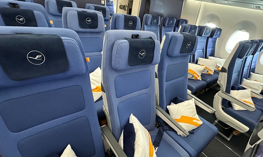 Economy Class im Airbus A350 von Lufthansa: Wer wenig zahlt, hat gratis nicht viel Auswahl.