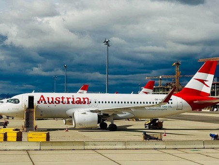 Airbus A320 Neo mit dem Kennzeichen OE-LZN: Der Flieger von Austrian Airlines fliegt gestrandete Lufthansa-Group-Crews in die Heimat.