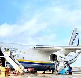 Antonov An-124 von Antonov Airlines: Weltweit im Einsatz - trotz Krieg.